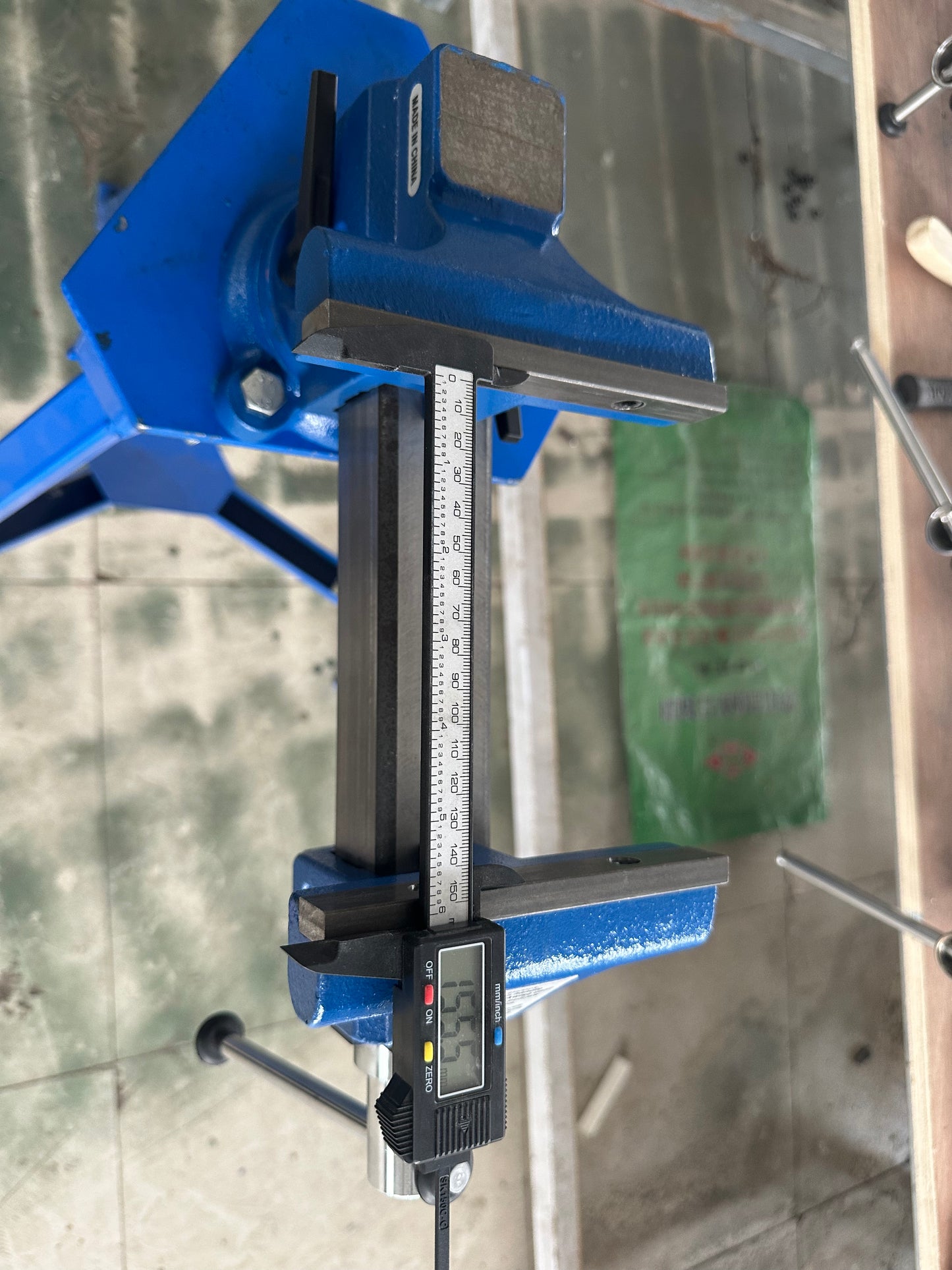Tornillo de banco de acción rápida de 6"